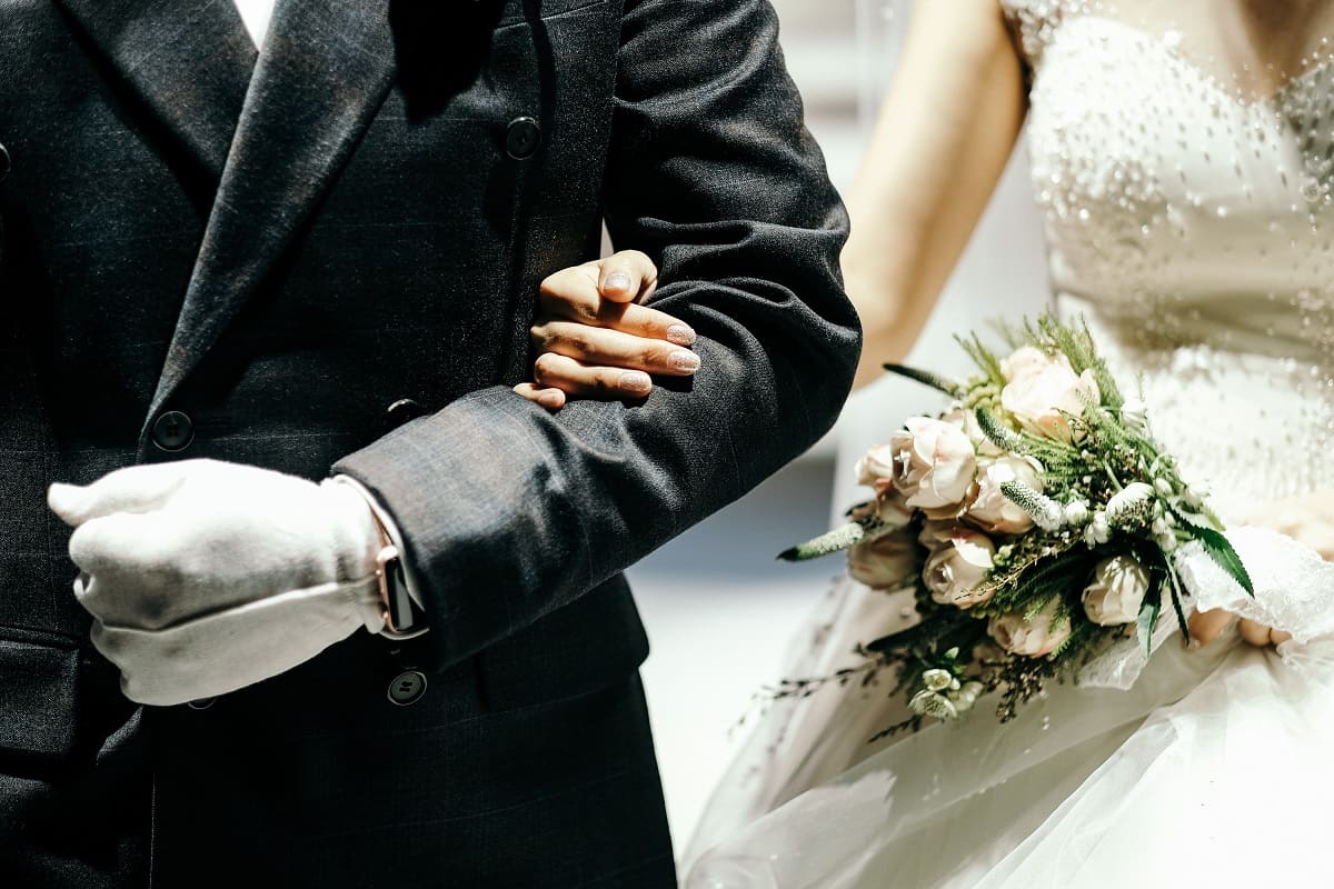 Wedding godparents and their symbolic role nowadays how to choose them