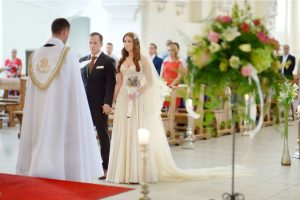 Can you have a Catholic wedding on the beach? - Weddo Agency