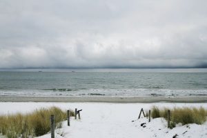 Winter wedding ideas - Snowy beach wedding 2 - Weddo Agency