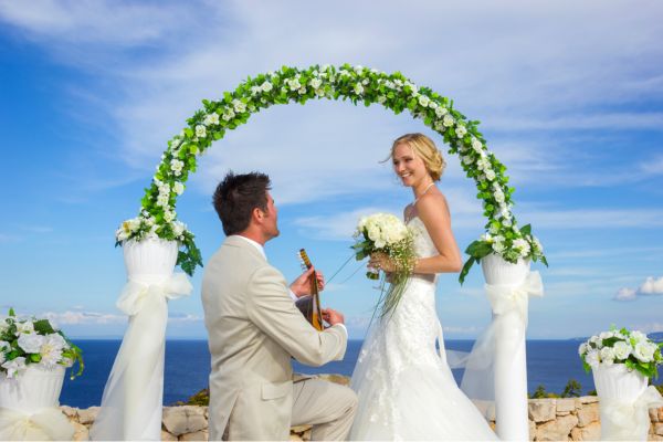 Why choose a Greek style wedding? - Weddo Agency