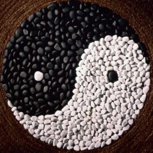 Black and white wedding - Yin and Yang symbolism - weddo agency