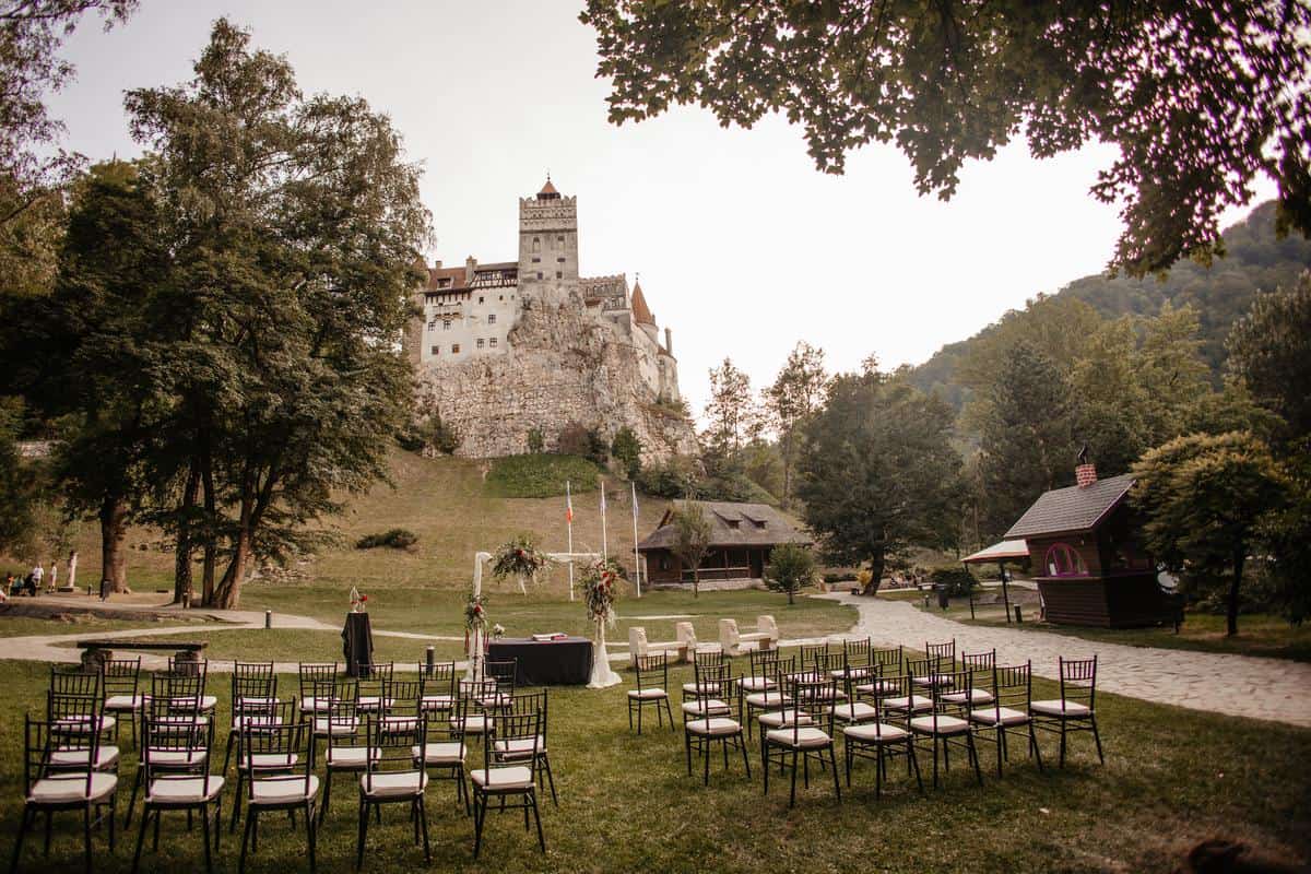 Friends wedding theme - wedding outside the Castle in Romania