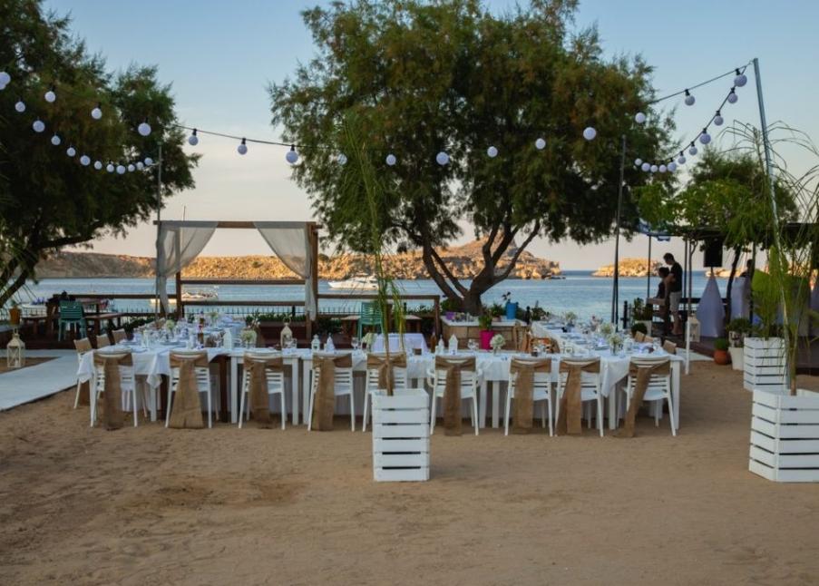 Gay wedding - why should you choose Greece as your wedding destination (2)