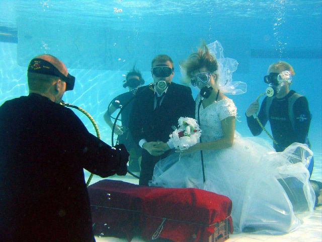 Why choose an underwater wedding? - Weddo Agency