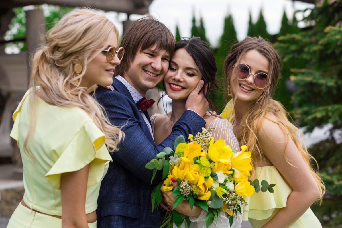 Weddo Agency - What Does a Bridesmaid Do - Choosing the Bridesmaid