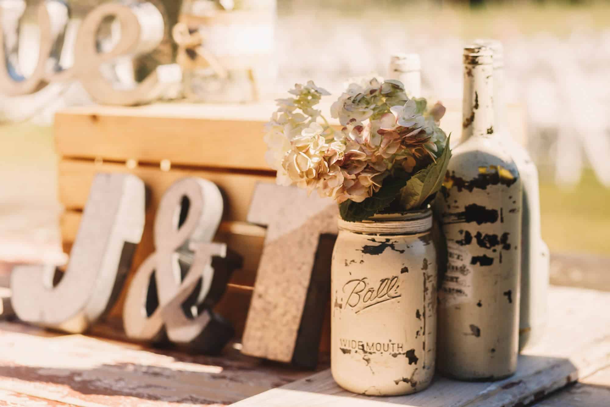 Rustic-wedding-decor-for-tables-3