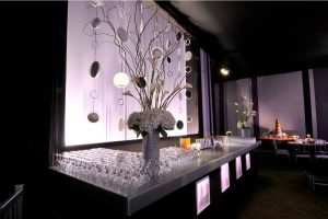 Elegant black and white wedding decor (2) - Weddo Agency