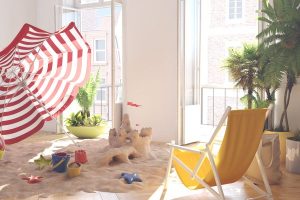 Romantic proposal idea at home: Exotic island - Weddo Agency