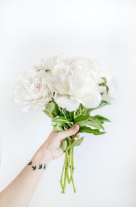 Black and white wedding bouquets ideas (1) - Weddo Agency