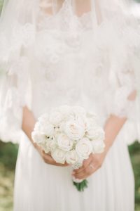 Black and white wedding bouquets ideas (2) - Weddo Agency