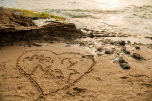 Beach wedding proposal - Ideas for your inspiration 1 - weddo.agency