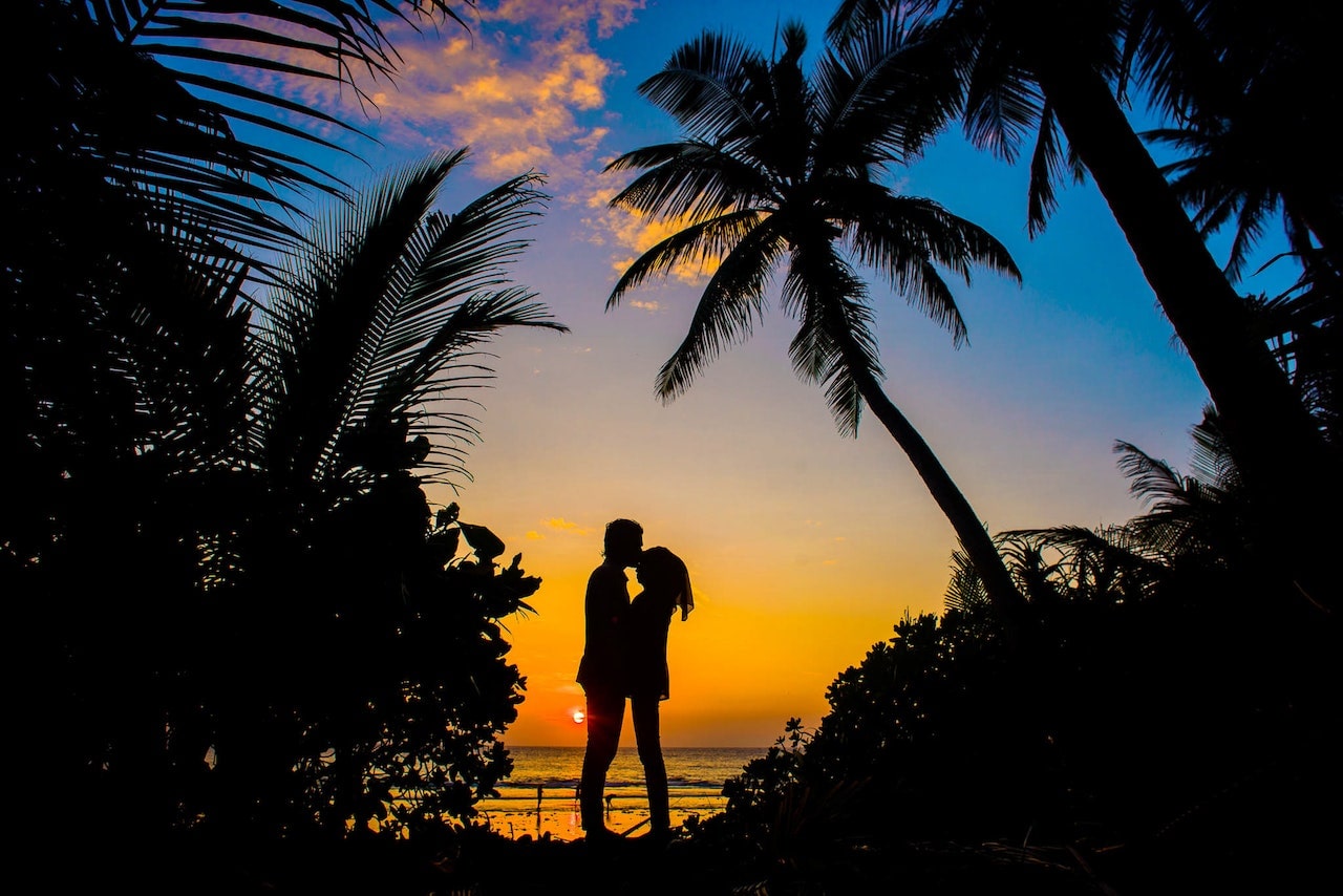 Beach-wedding-at-sunset-charming-venues-for-breathtaking-views-beach-couple-Thailand-1