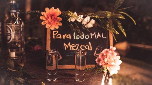 Cinco-de-mayo-wedding-entrance-sign-for-the-wedding