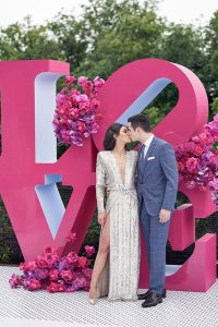 Engagement-party-ideas-of-themes-and-decorations.-Couple-kissing
