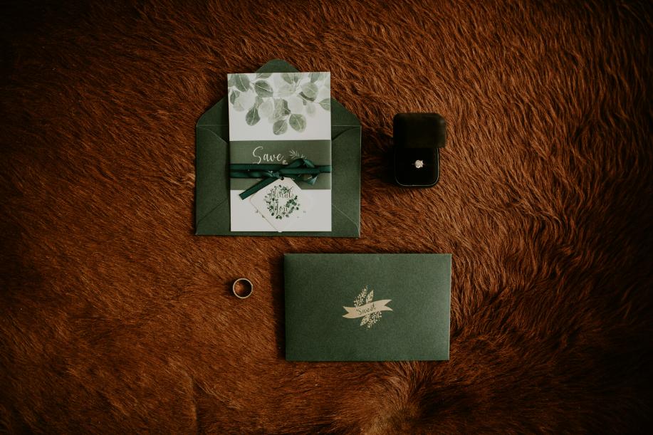 English tea party wedding theme - invitations, centerpieces & decor ideas (2)