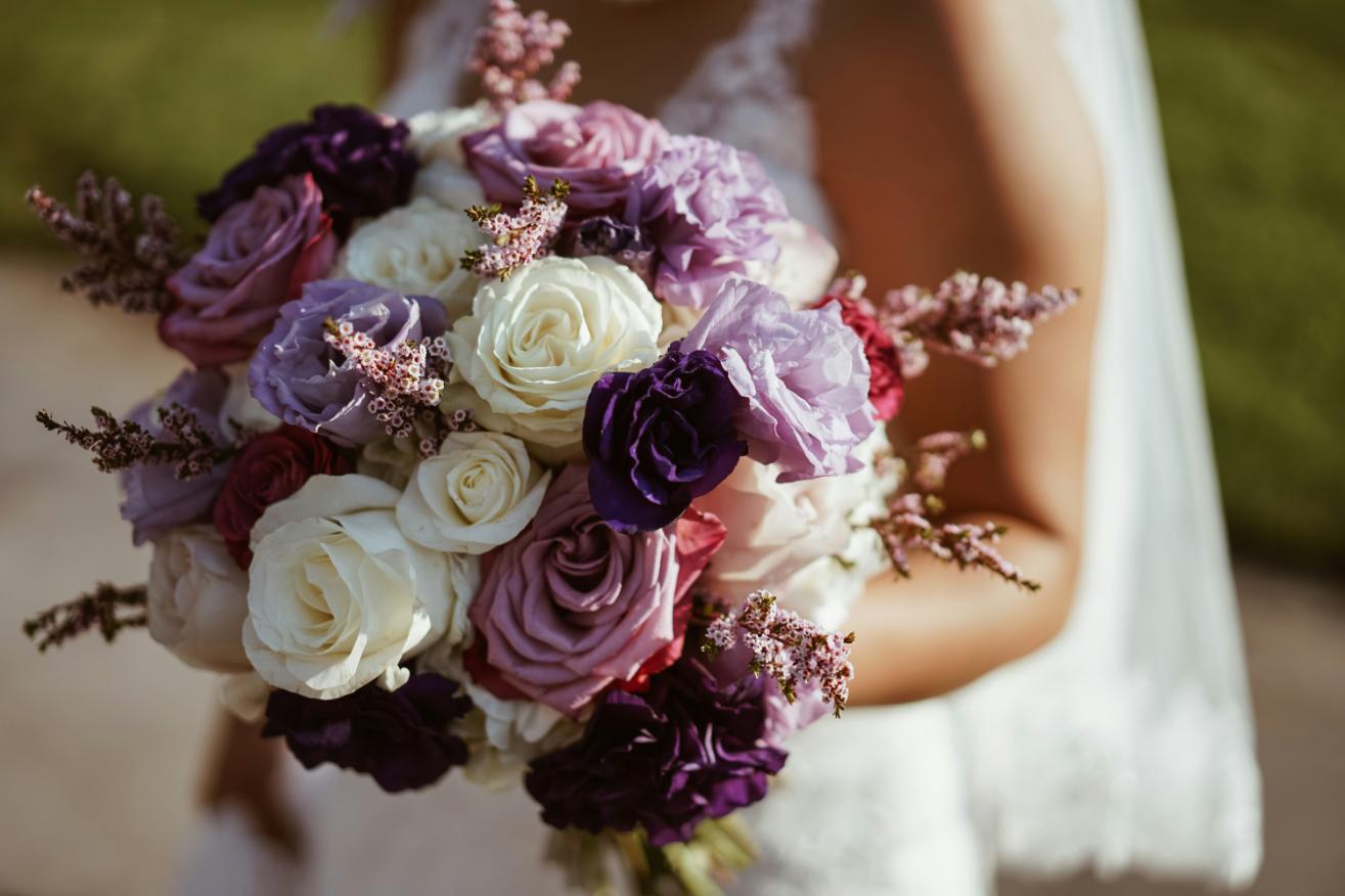Purple and blue wedding - flowers & decoration ideas