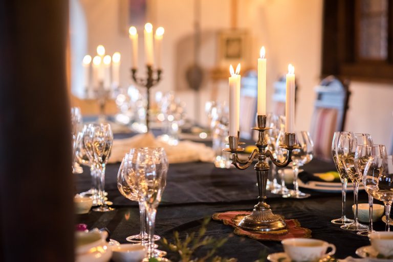 Red and gold wedding - candles, Bran Castle