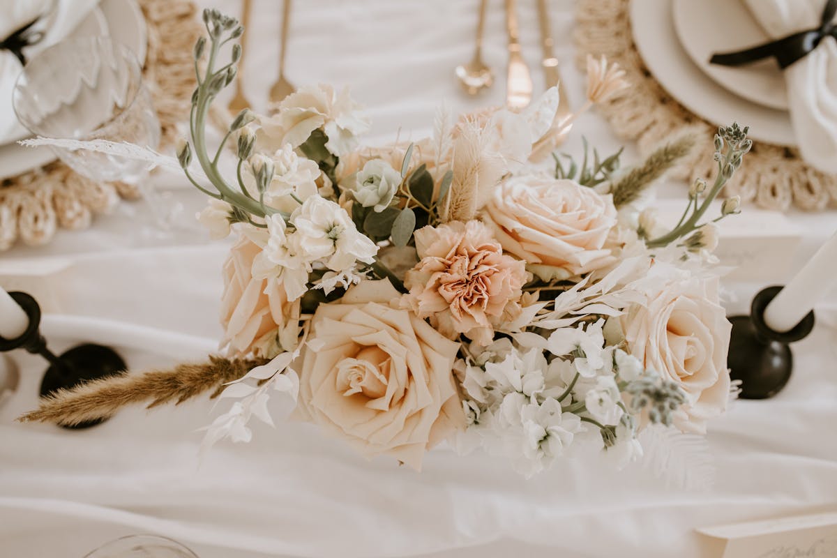 Rose gold theme wedding - rose gold and cream decor