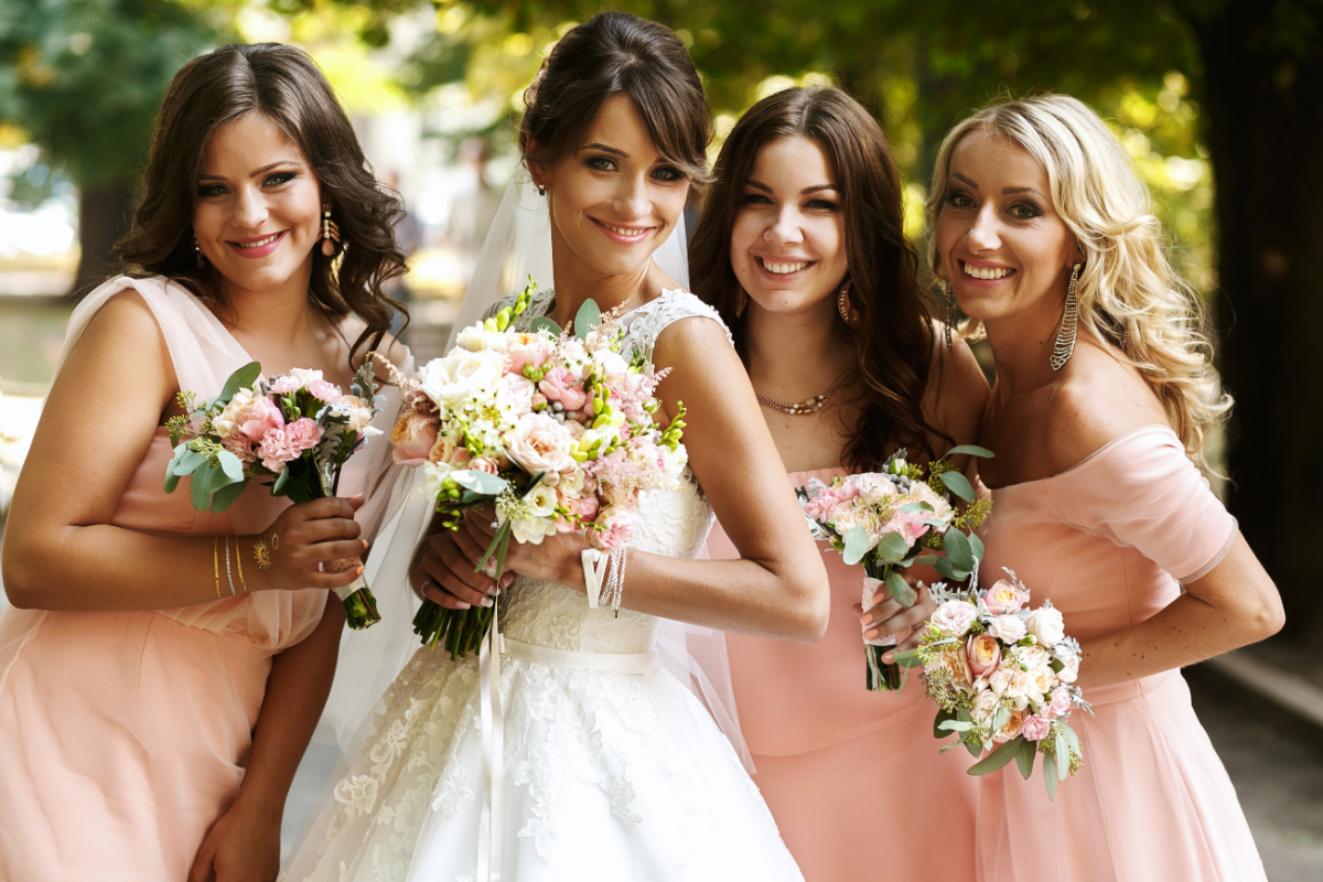 Weddo Agency - What Does a Bridesmaid Do - Bridesmaids Group