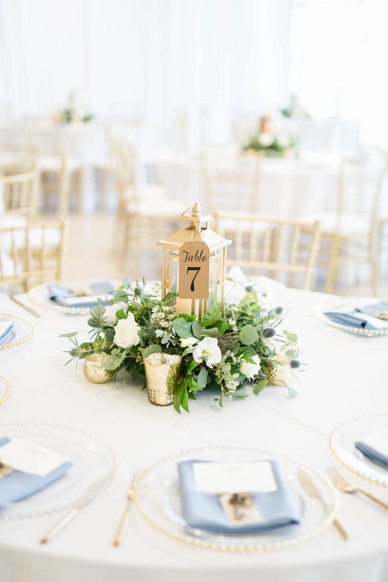 Blue-and-gold-wedding-theme