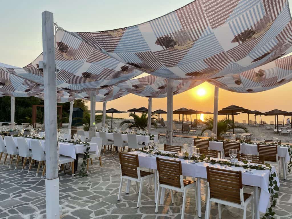Festival-wedding-venues-wedding-on-the-beach-chairs