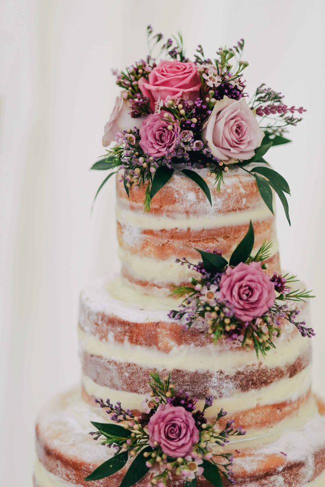 2.4.-Rustic-wedding-theme-cakes-1