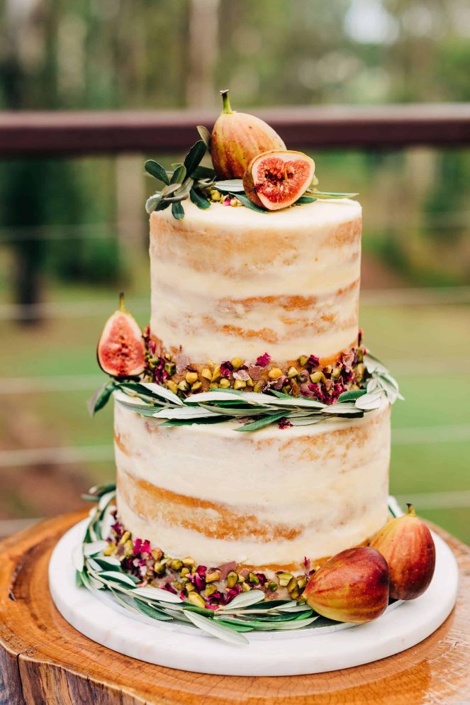 2.4.-Rustic-wedding-theme-cakes-4