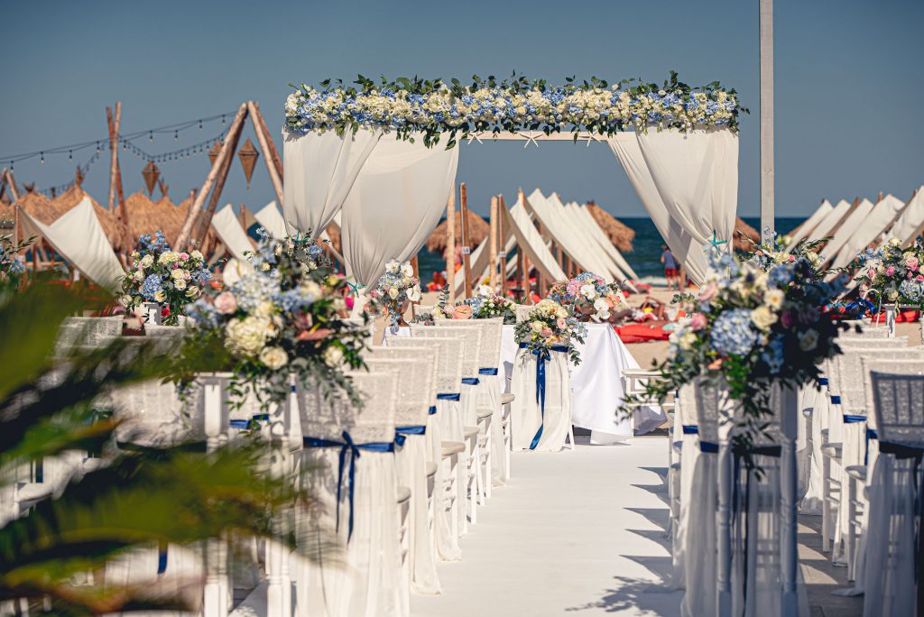 25_164151-Edit Beach weddings in Mamaia