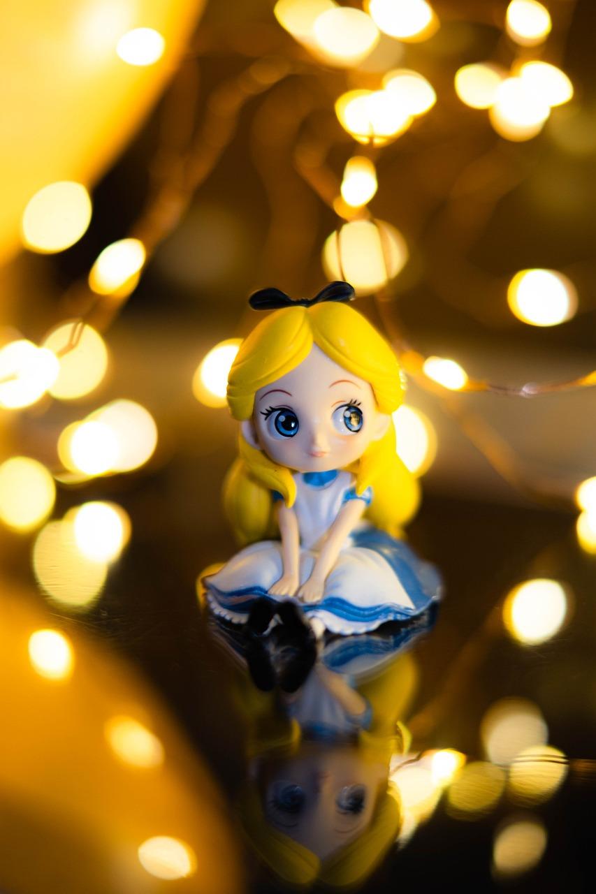 Alice in Wonderland wedding theme - decor, centerpieces & flowers ideas (1)