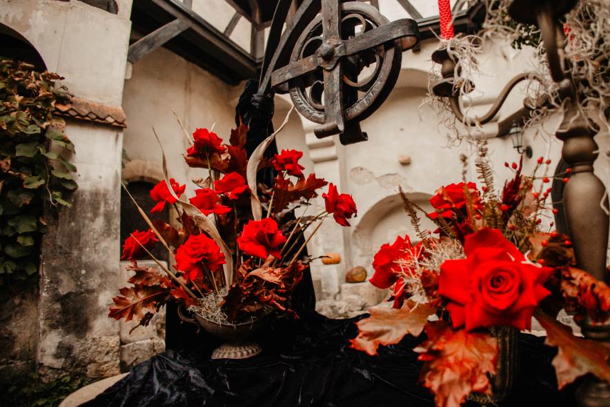 3. Burnt orange wedding decorations - table & general decor (1)