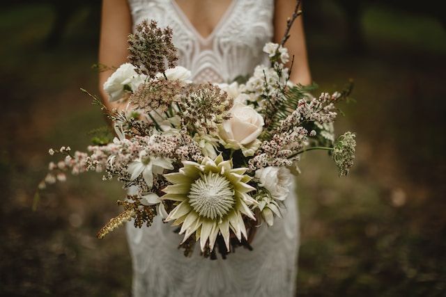 Cinco-de-mayo-wedding-dried-flowers-brides-bouquet