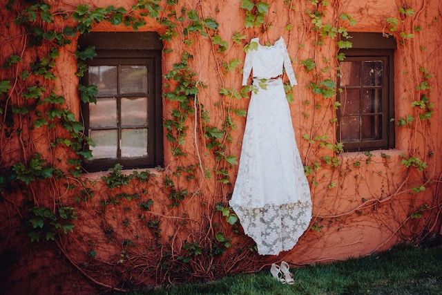 Cinco-de-mayo-wedding-two-pieces-brides-dress.