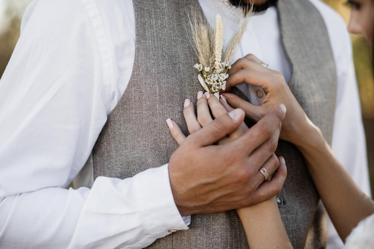 -Mens-festival-wedding-outfit-boutonniere-groom-waistcoat