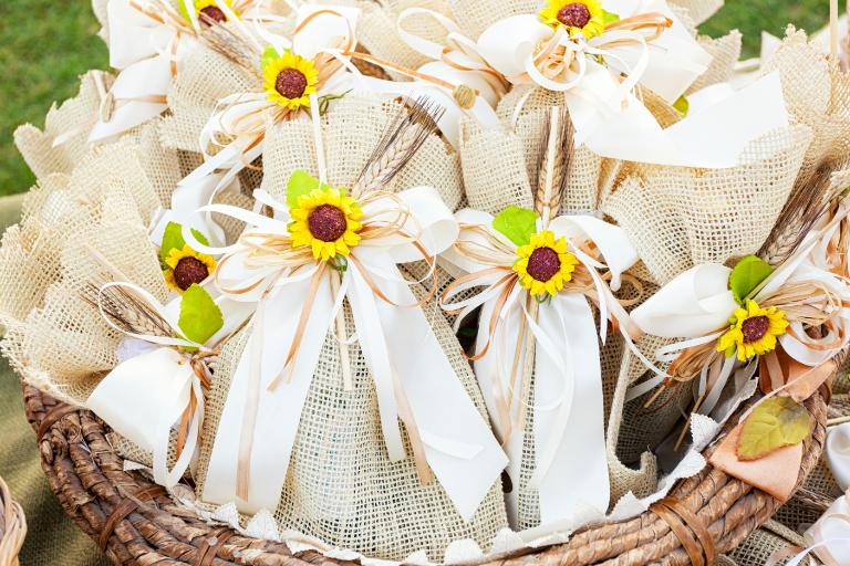 3. Rustic sunflower wedding theme - small bags, sunflowers