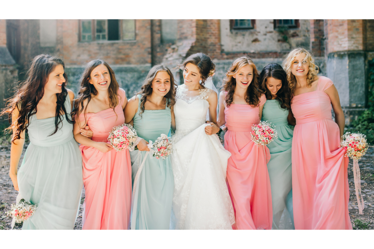 Weddo Agency - What Does a Bridesmaid Do - How to Place the Bridesmaids During the Ceremony - Bridesmaids Group