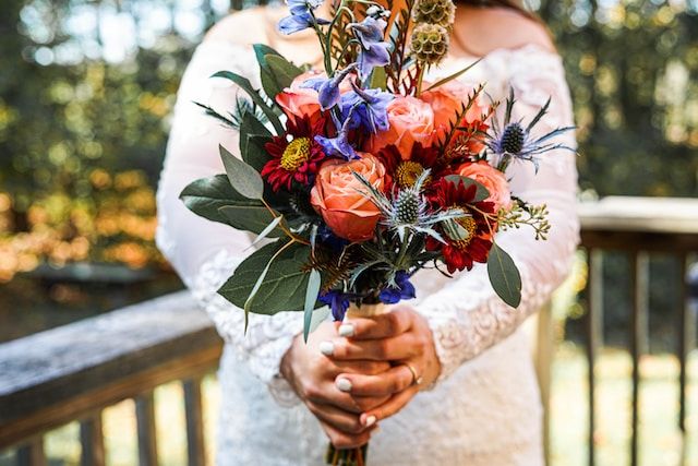 Wedding-art-deco-colorful-brides-bouquet