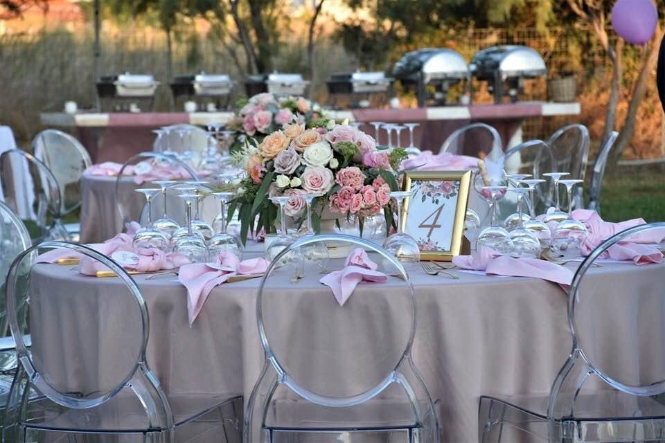 Choosing wildflowers for wedding bouquets