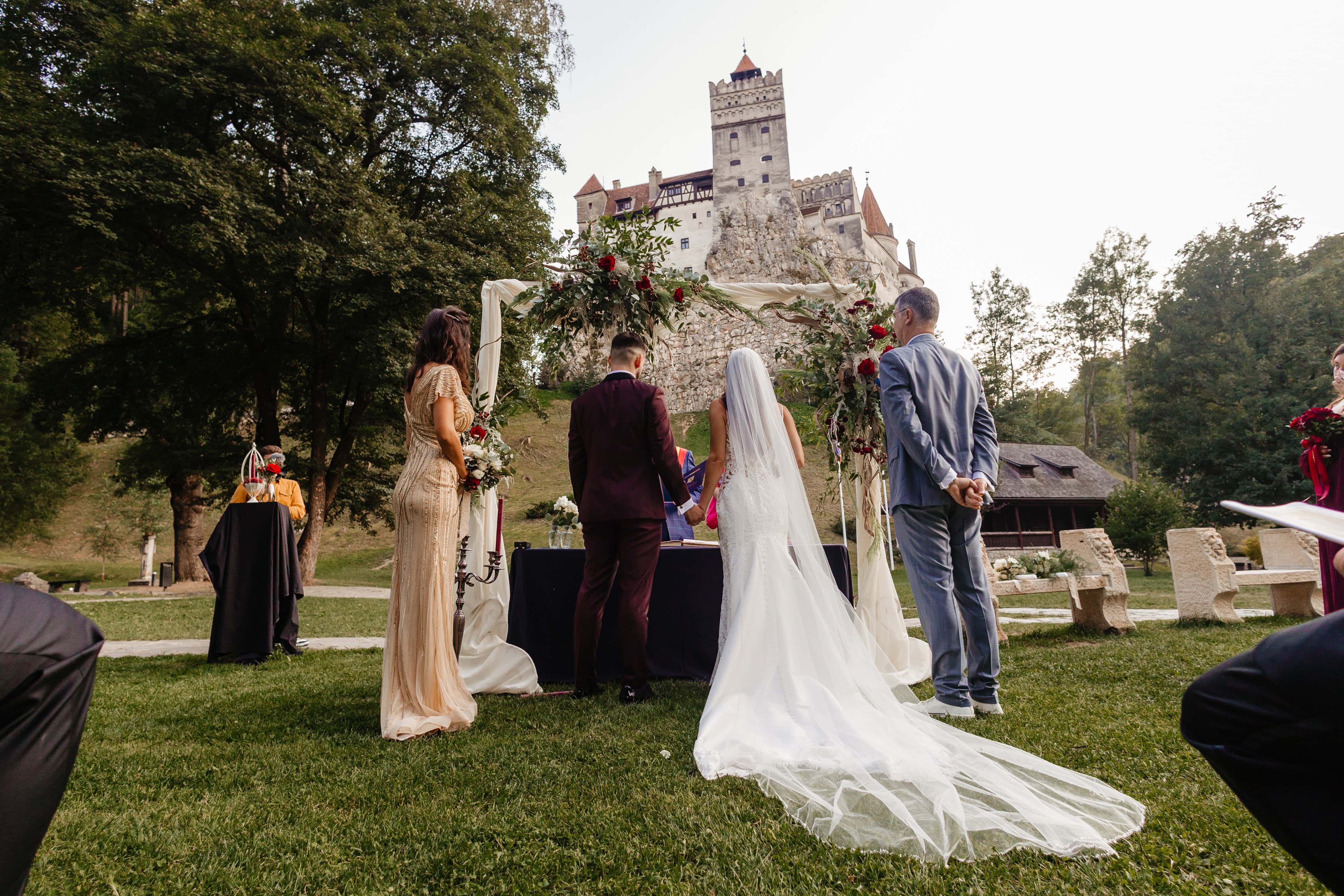 Reception revelry - Bringing the kingdom dance to life with enchanting Rapunzel wedding ideas Reception revelry - Bringing the kingdom dance to life with enchanting Rapunzel wedding ideas