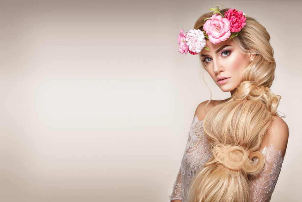 The bride's look - Channeling the lost princess's grace and beauty with ethereal Rapunzel-inspired wedding dresses The bride's look - Channeling the lost princess's grace and beauty with ethereal Rapunzel-inspired wedding dresses