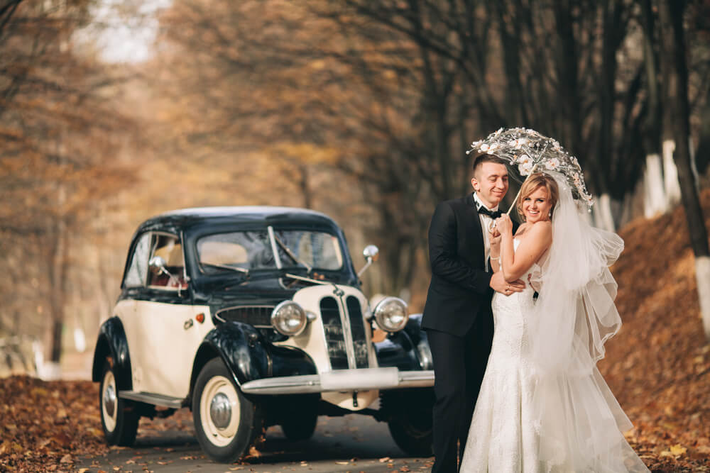 The allure of a James Bond themed wedding The allure of a James Bond themed wedding