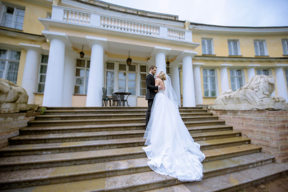 Executing your mission for the perfect James Bond wedding Executing your mission for the perfect James Bond wedding