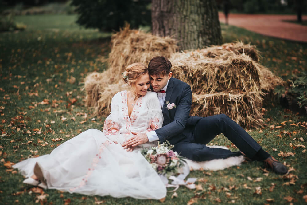 Straight outta far far away - It's time to make your Shrek wedding real (bride and groom)