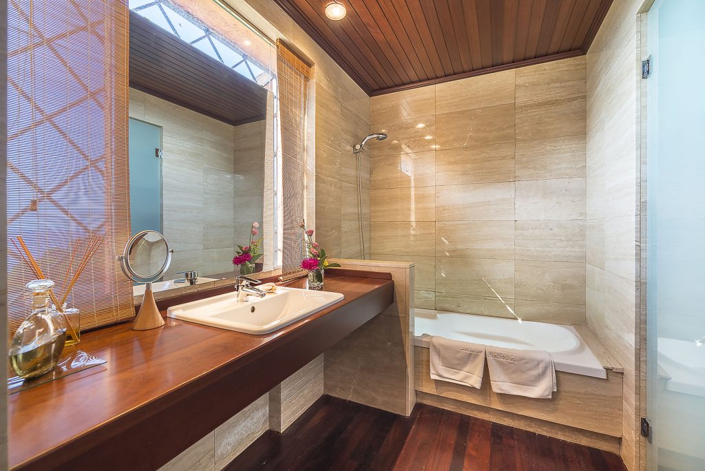 BAÑO_DOBLE Beach wedding in Spain