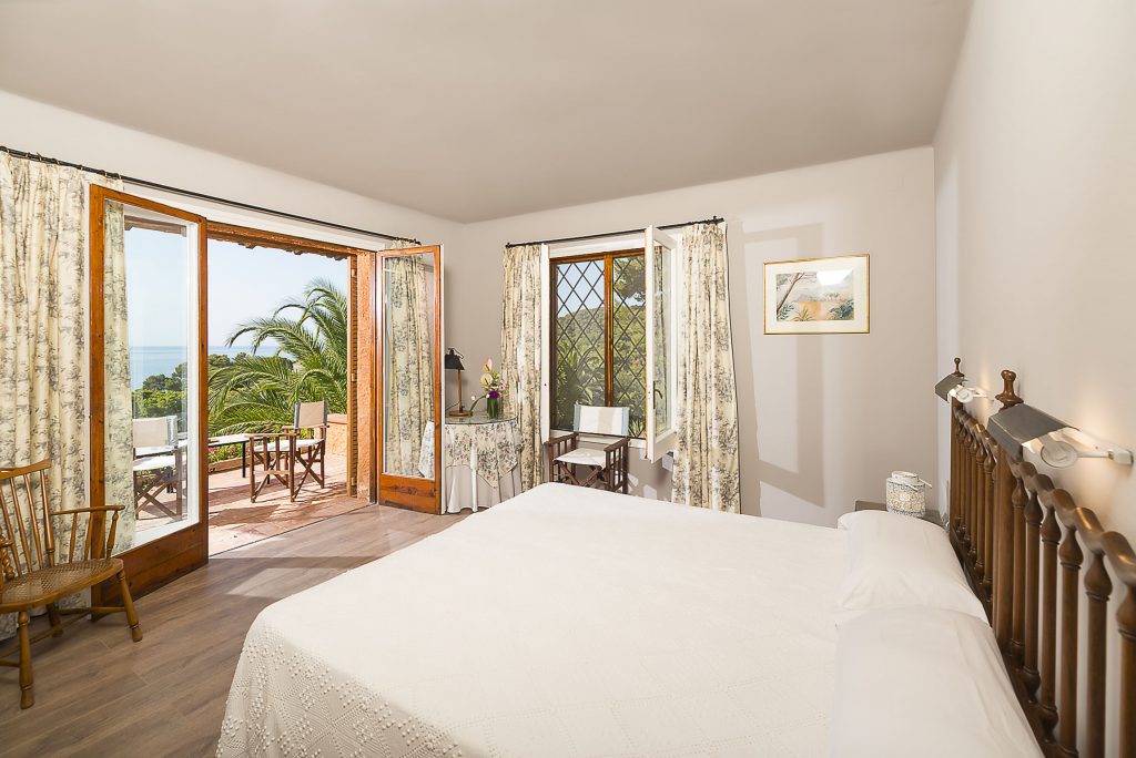 DORMITORIO_2 Wedding in Spain on the beach