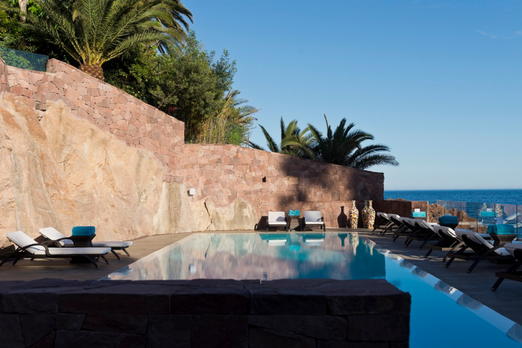 7 Nisa beach wedding